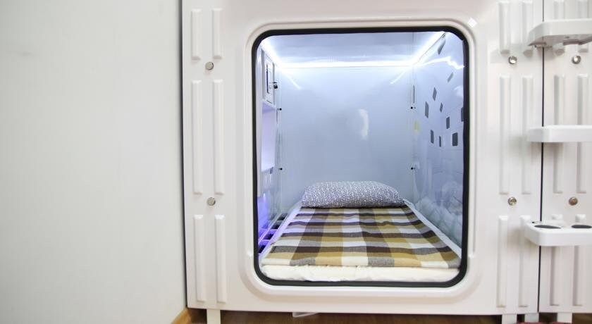 Москва: Tigrodom Capsule Hotel