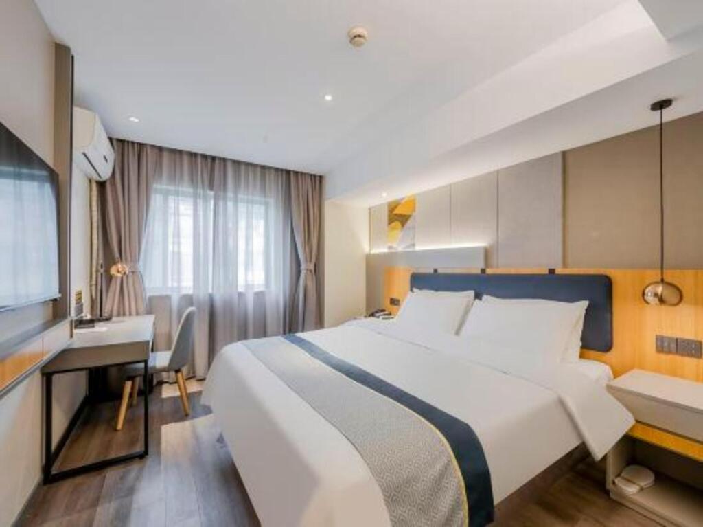Шаоксинг: Homeinn Selected Hotel (Shaoxing East Station Wanhecheng)