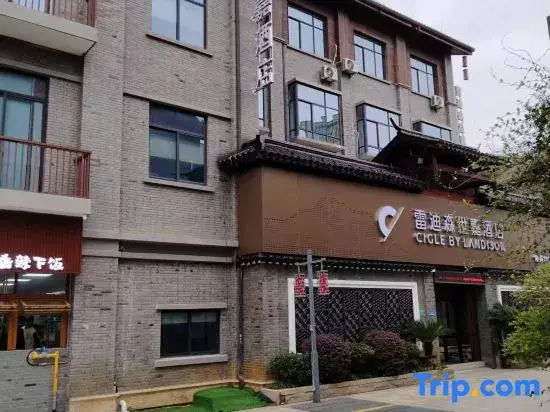 Manju Hotel — фото 1