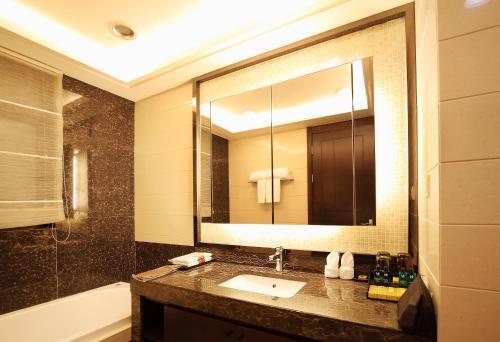 Гуанчжоу: Butchart Butler Chimeleong Hotel
