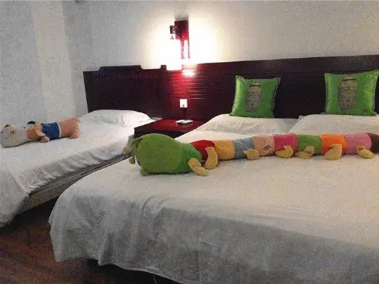 Цзиндэчжэнь: Tiantian Fishing Port Ceramics Hotel (Jingdezhen People's Square High-speed Railway Station)