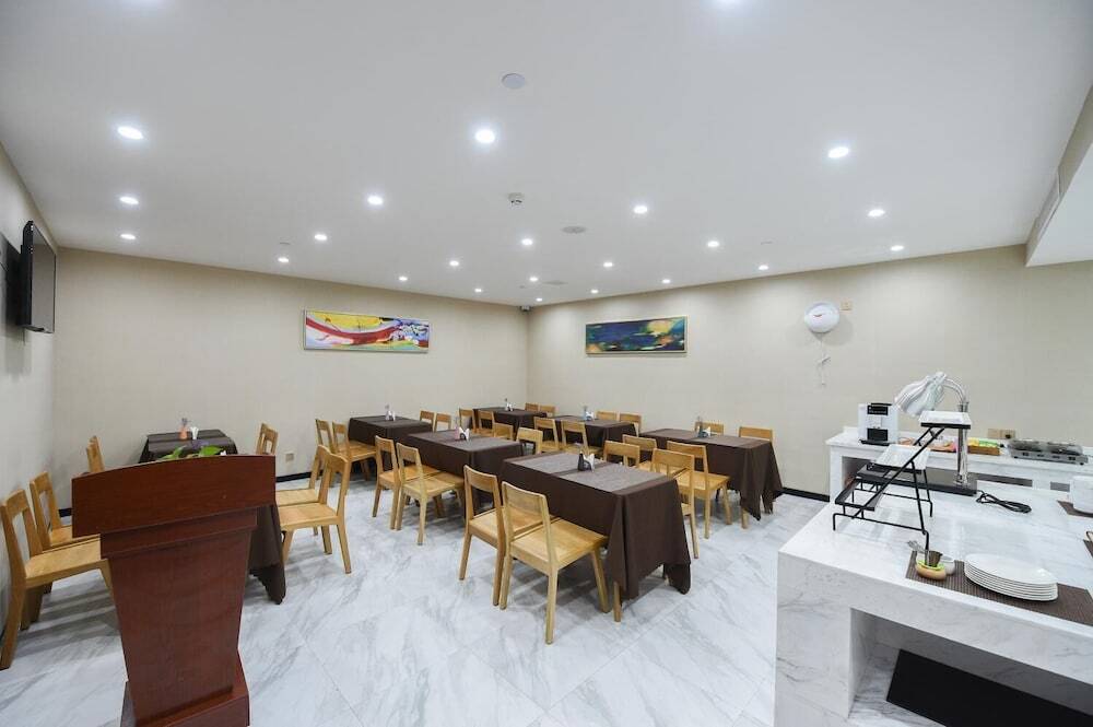 Шанхай: Metropolo Shanghai Hongqiao Airpart Wuzhong Road Hotel
