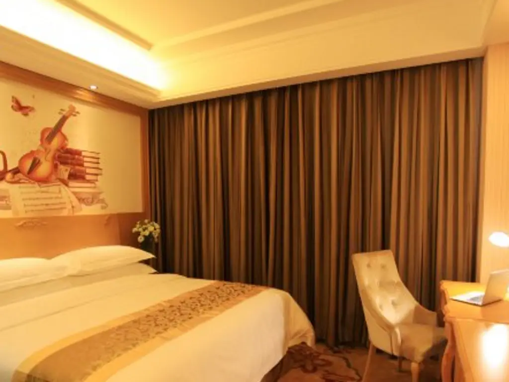 Баодин: Vienna Hotel Hebei Zhuozhou High-Speed Railway Station