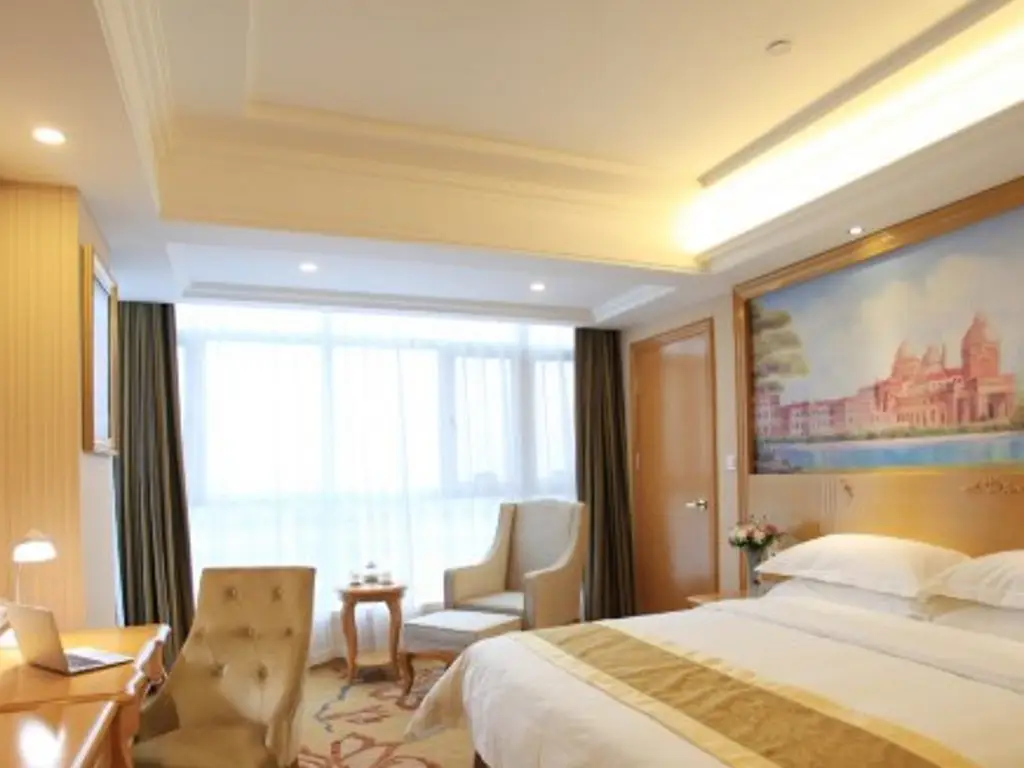Баодин: Vienna Hotel Hebei Zhuozhou High-Speed Railway Station