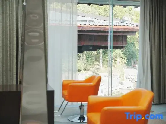 Янчжоу: Slender West Lake Hot Spring Resort
