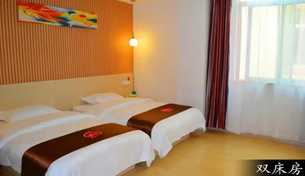 Гуанчжоу: Thank Inn Chain Hotel Guangdong Guangzhou Hudu District Shiling Town Pangu Road
