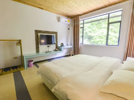 Яншо: Juxianzhuang Hotel (Yangshuo Shili Gallery)