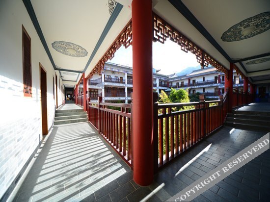Дали: Ruzeyuan Hotel