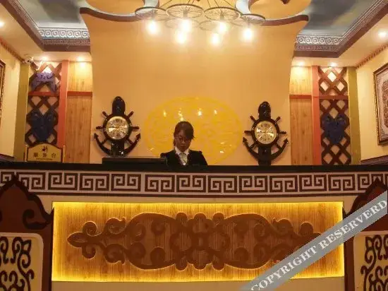 Чжанцзякоу: Zhongdu Jixiang Sanbao Yingpan Hotel