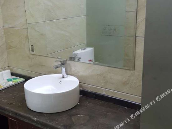 Линьи: Yuyuan Hotel