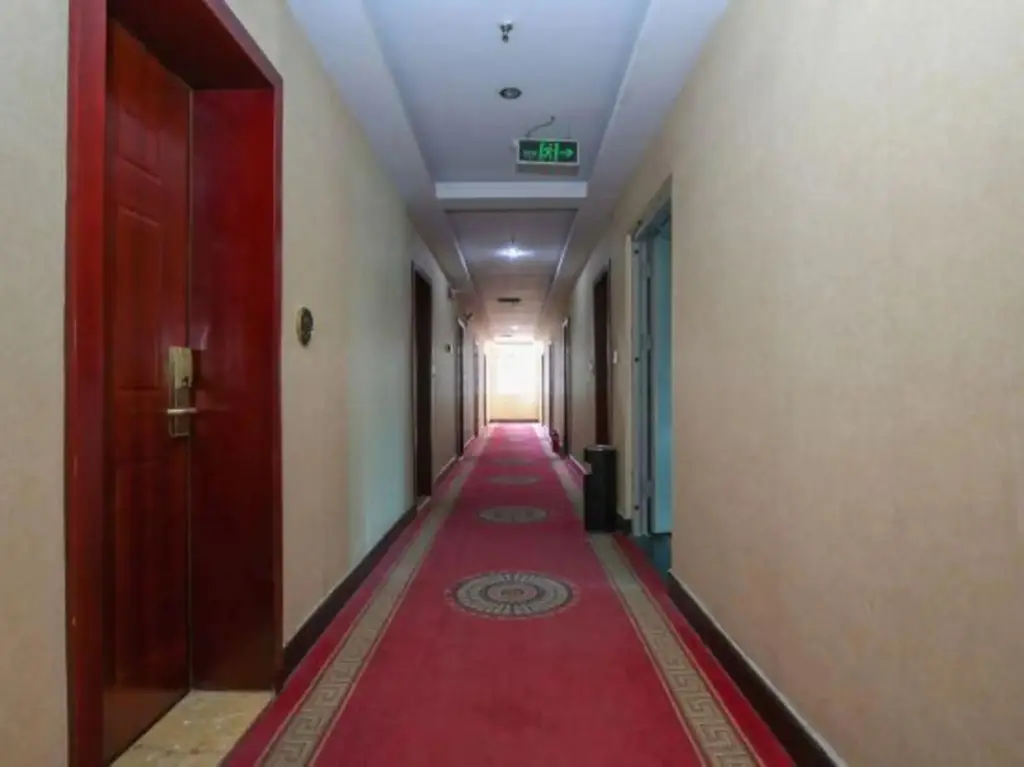 Куньмин: Feixing Hotel