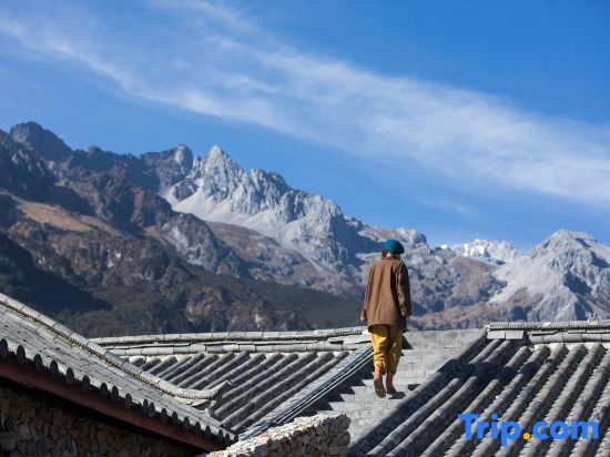 Лицзян: Meteorite Snow Mountain Resort (Rizhao Jinshan Roof View)
