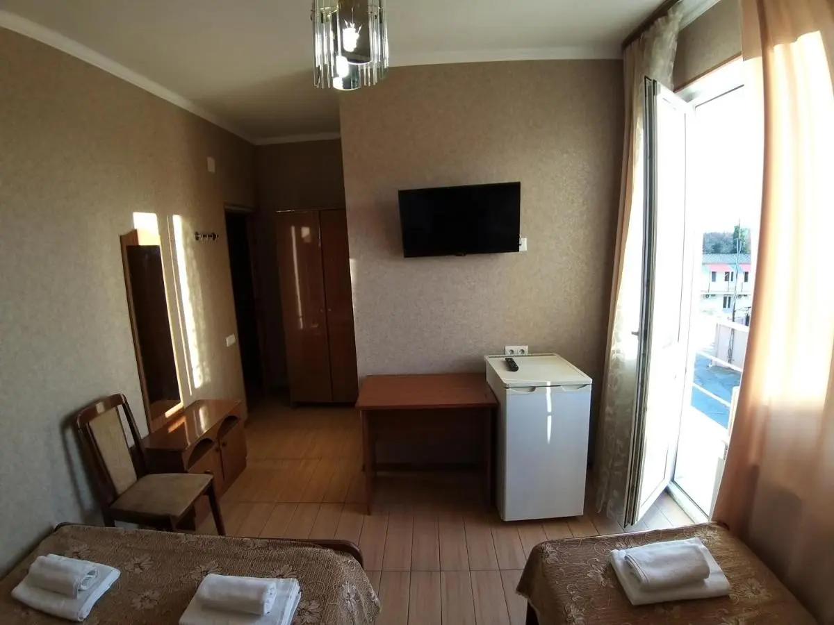 Адлер: Guest House "EDEM"