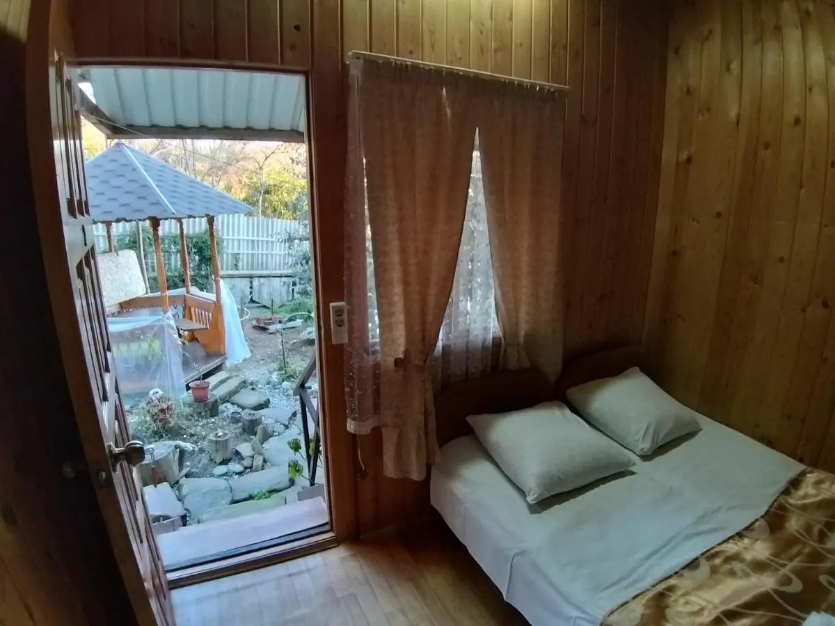 Адлер: Guest House "EDEM"