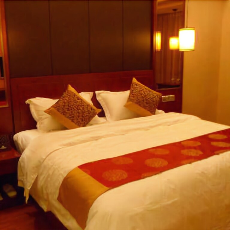 Дэхун: Hehe Jewelry Hot Spring Hotel Ruili