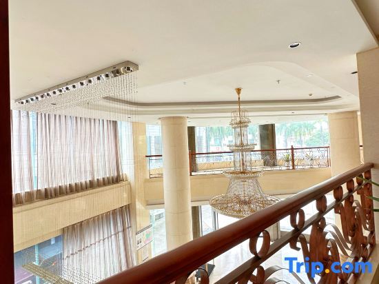 Дэхун: Hehe Jewelry Hot Spring Hotel Ruili