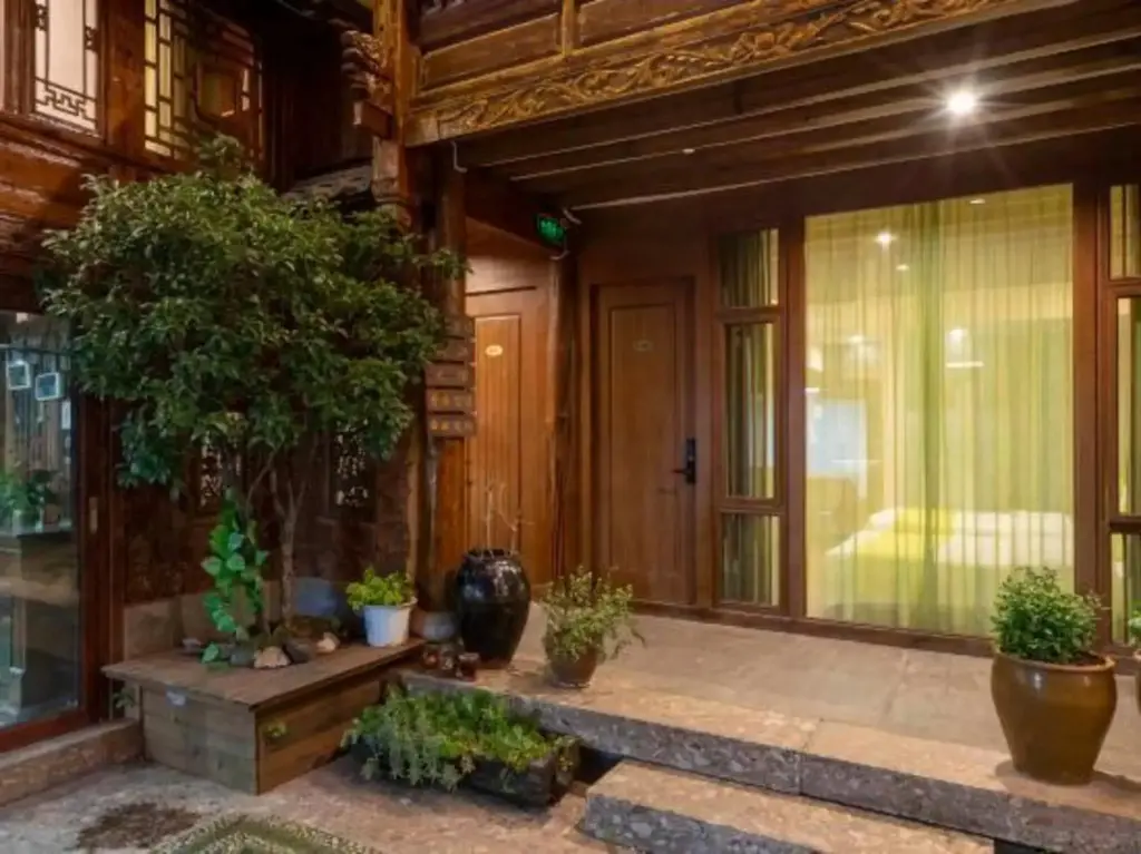Лицзян: Lijiang Houfu Inn