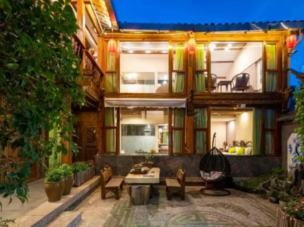 Лицзян: Lijiang Houfu Inn