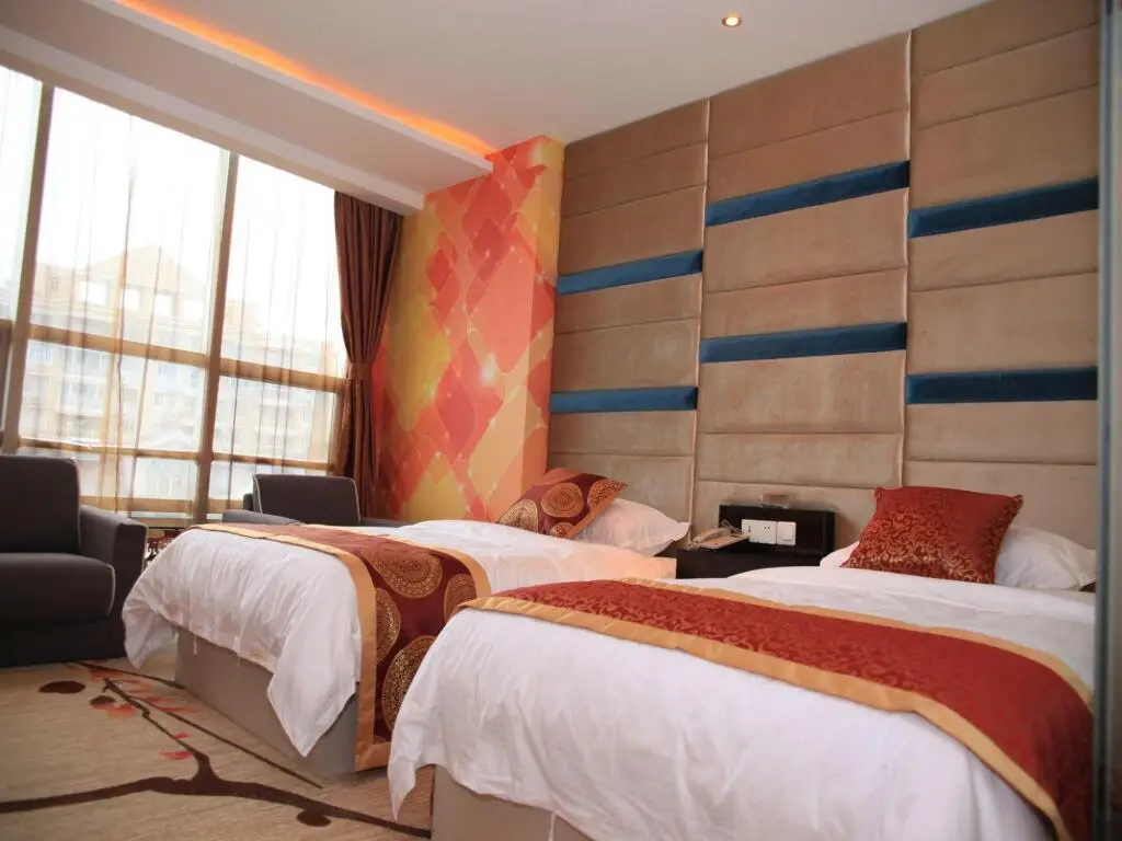 Шанхай: Borrman Hotel (Shanghai Hongqiao Airport ,West Xianxia Road )
