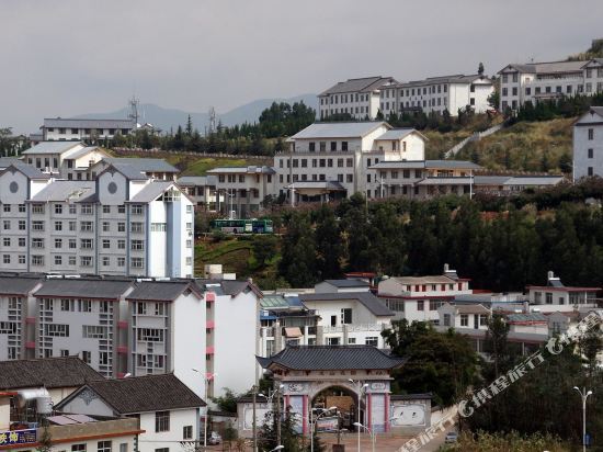 Дали: Tianfu Tenglong Business Hotel
