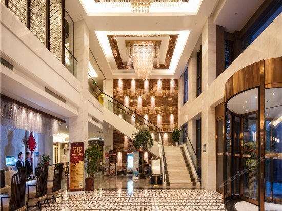 Чжэнчжоу: 郑州中粤酒店