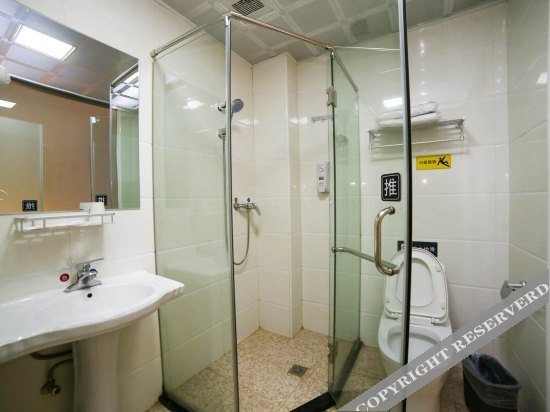 Цзинмэнь: Chuxing Hotel  Jingmen Hongyuan  Jiancai