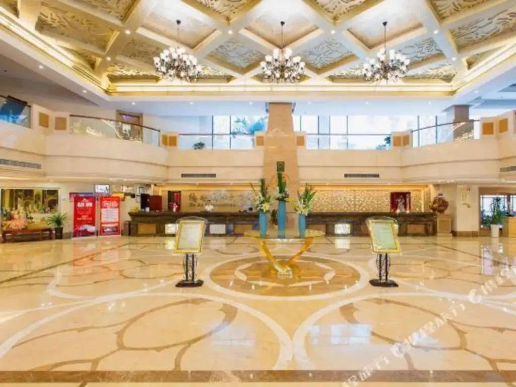 Цзюцзян: De'an International Hotel