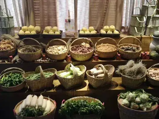 Гуанчжоу: Yinwan  Hotel( South China country garden store)