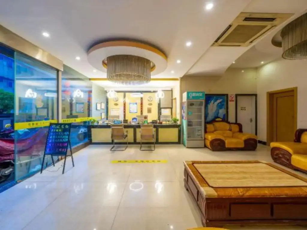 Лючжоу: Jiayou Fashion Hotel (Liuzhou High Speed Railway Station)