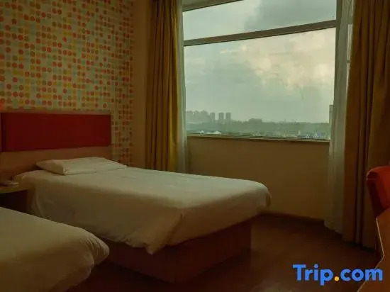 Мяньчжу: Homeinn Hotel (Mianzhu Nanjing Avenue New World Commercial Plaza)