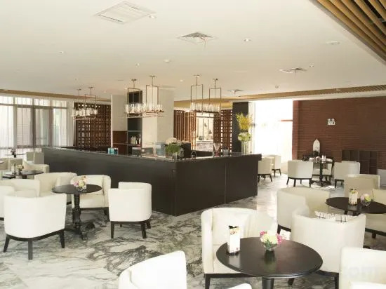 Дуюн: Duyun Maojianli Hotel (Qinhan Film City)