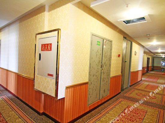 Чунцин: 重庆佳洲商务酒店