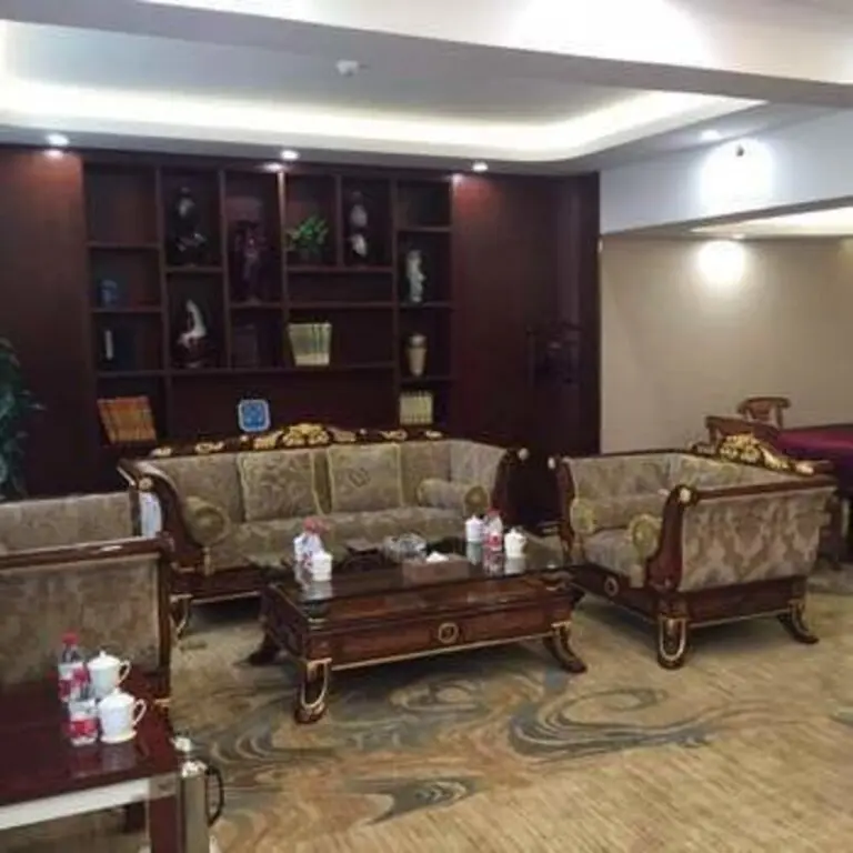 Чжоукоу: Thank Inn Plus hotel He'nan Zhoukou Chuanhui District Red Star Macalline