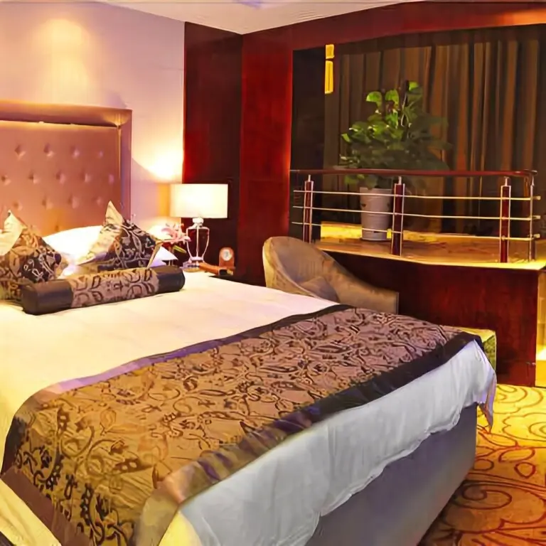 Чжоукоу: Thank Inn Plus hotel He'nan Zhoukou Chuanhui District Red Star Macalline