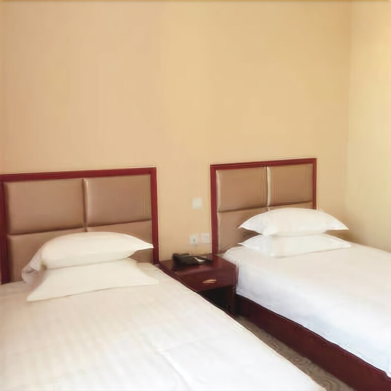 Чжоукоу: Thank Inn Plus hotel He'nan Zhoukou Chuanhui District Red Star Macalline