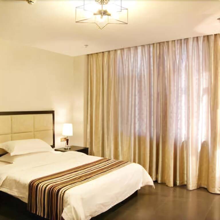 Аньян: Fengqiao Yingke Hotel (Linzhou People's Park Municipal Government)