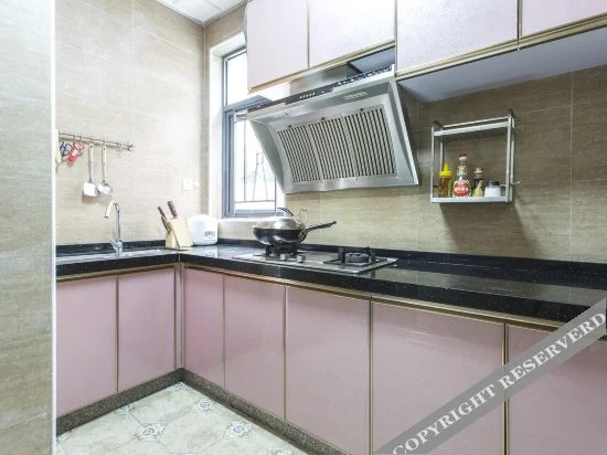 Шэньчжэнь: Xiehou Renjia Inn