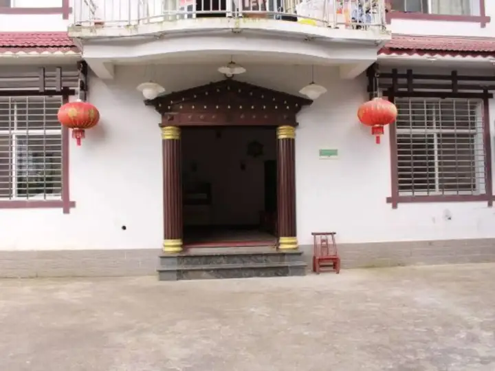 Чжанцзяцзе: zhangjiajie Wunong Kezhan