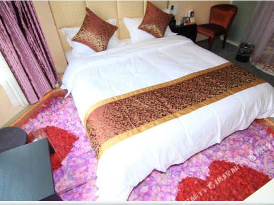 Мэйшань: Jinting Hotel (Meishan Dongpo Impression Water Street City Hospital)