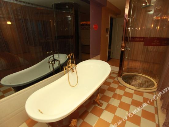 Мэйшань: Jinting Hotel (Meishan Dongpo Impression Water Street City Hospital)
