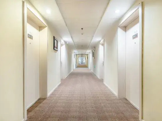 Лиаоченг: Loulan Hotel (Liaocheng Bus Terminal Wanda Plaza)