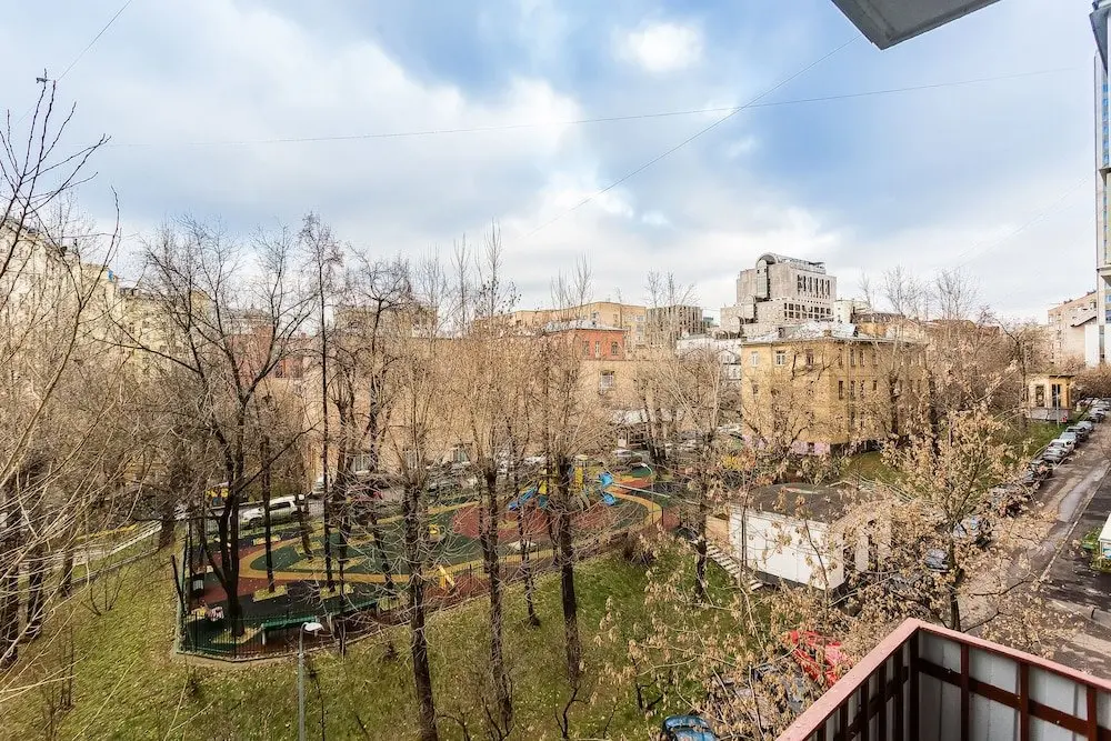 Москва: Dom na Smolenskoi ploschadi