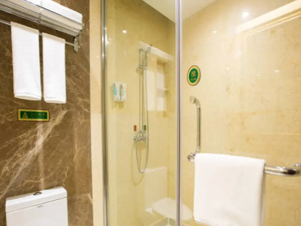 Чжумадянь: Vienna International Hotel (Zhumadian Huayuan Xuefu)