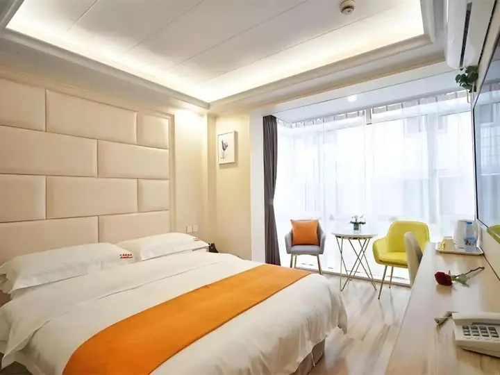 Шанхай: Shell Shanghai Baoshan District Songbin Road Subway Station Hotel