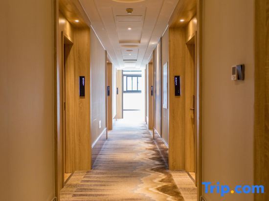 Нанкин: Qingmu Select Hotel (Nanjing Olympic Sports Exhibition Center store)