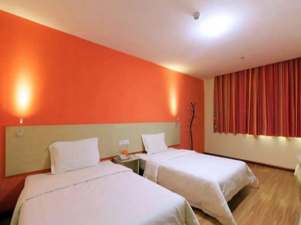 Аньян: 7 Days Inn Anyang Hua County Renmin Road Branch