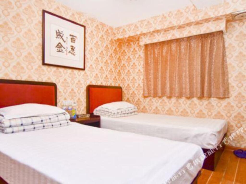 Циндао: Hongfurui Business Hotel
