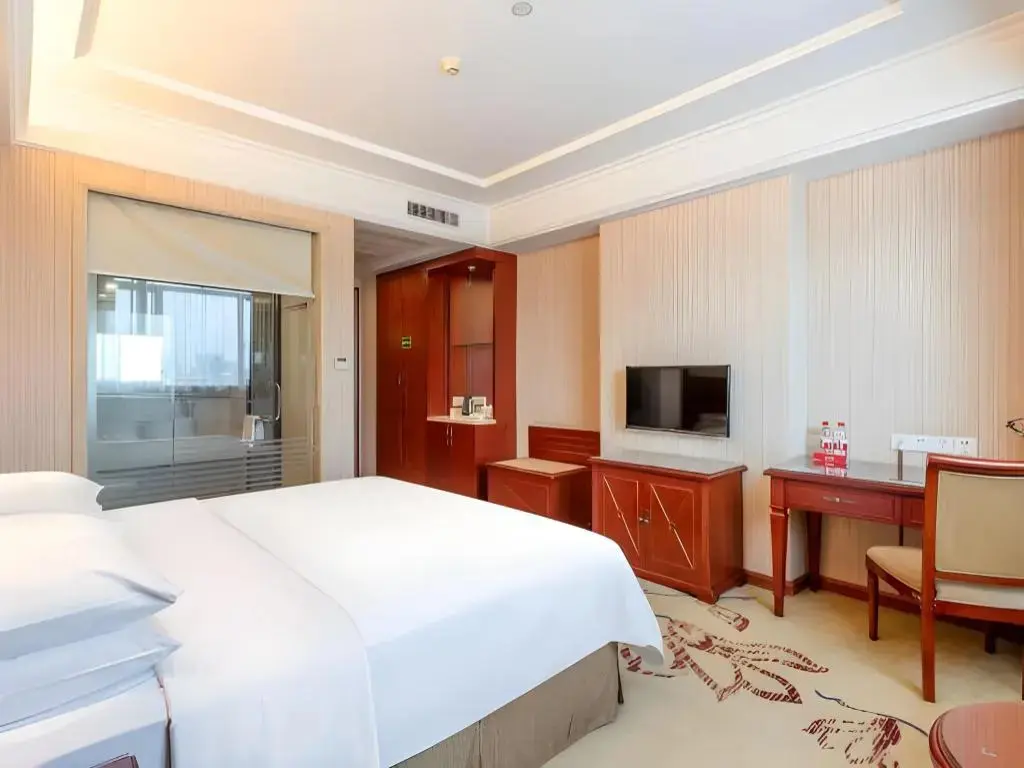 Фошань: Vienna Hotel (Foshan West Railway Station Airport Branch)