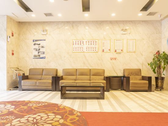 Урумчи: Home Inn Baiyun Hotel (Urumqi Mi Eastern District Kowloon Branch)