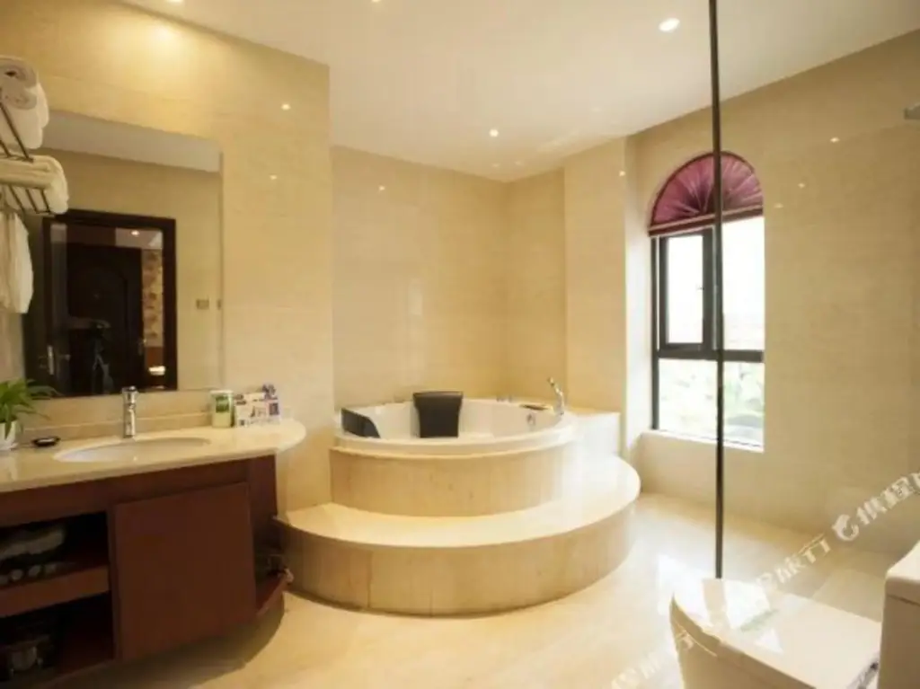 Куньмин: Peninsula Hotel - Anning